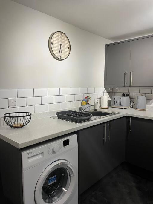 Cedar House - 2 Bed House With Free Parking In Town Centre! By Shortstays4U King's Lynn Ngoại thất bức ảnh